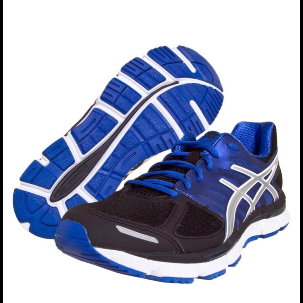 Men’s ASICS training shoe